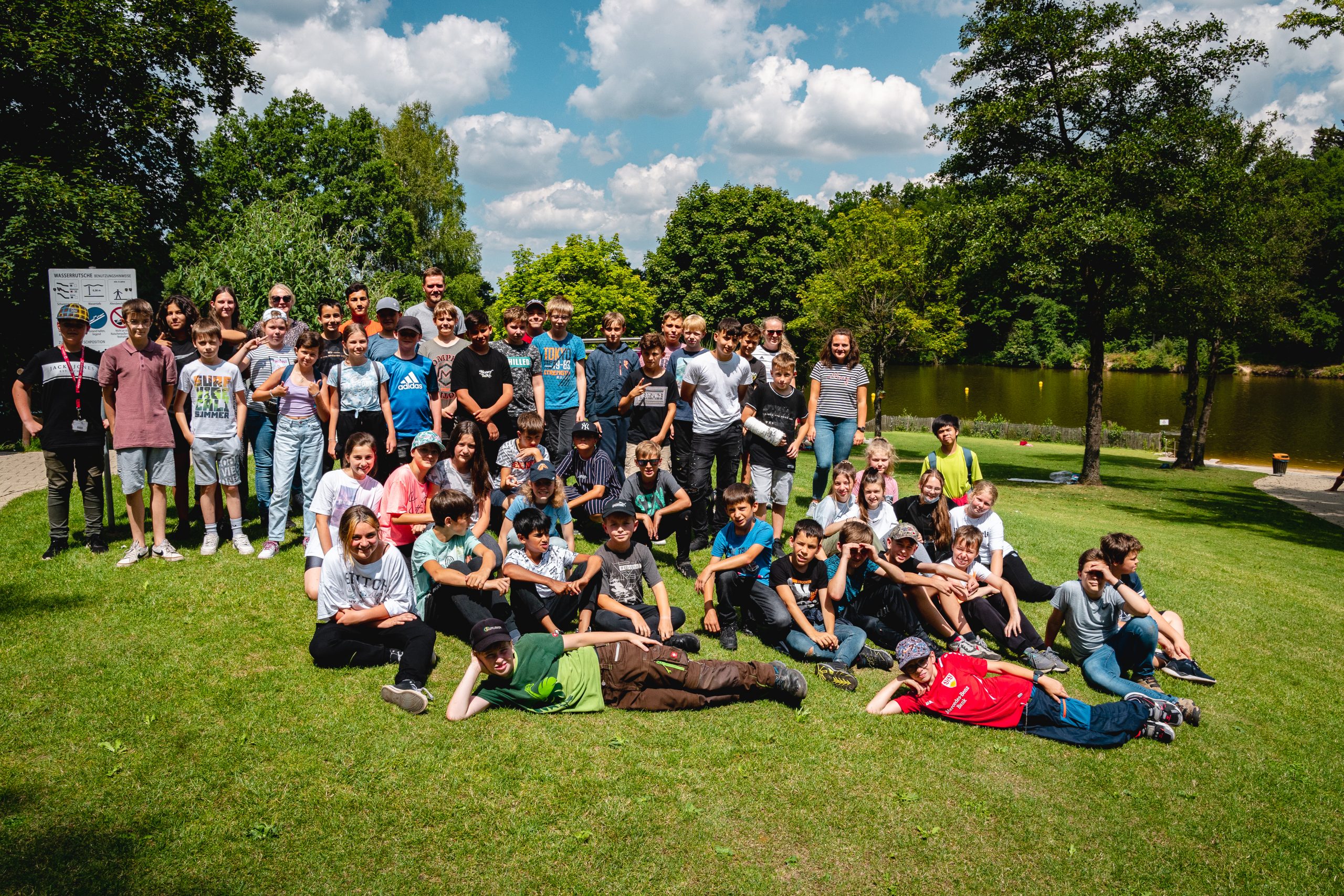 Mehr über den Artikel erfahren Klasse 5 und 6ab erkundet den Wald