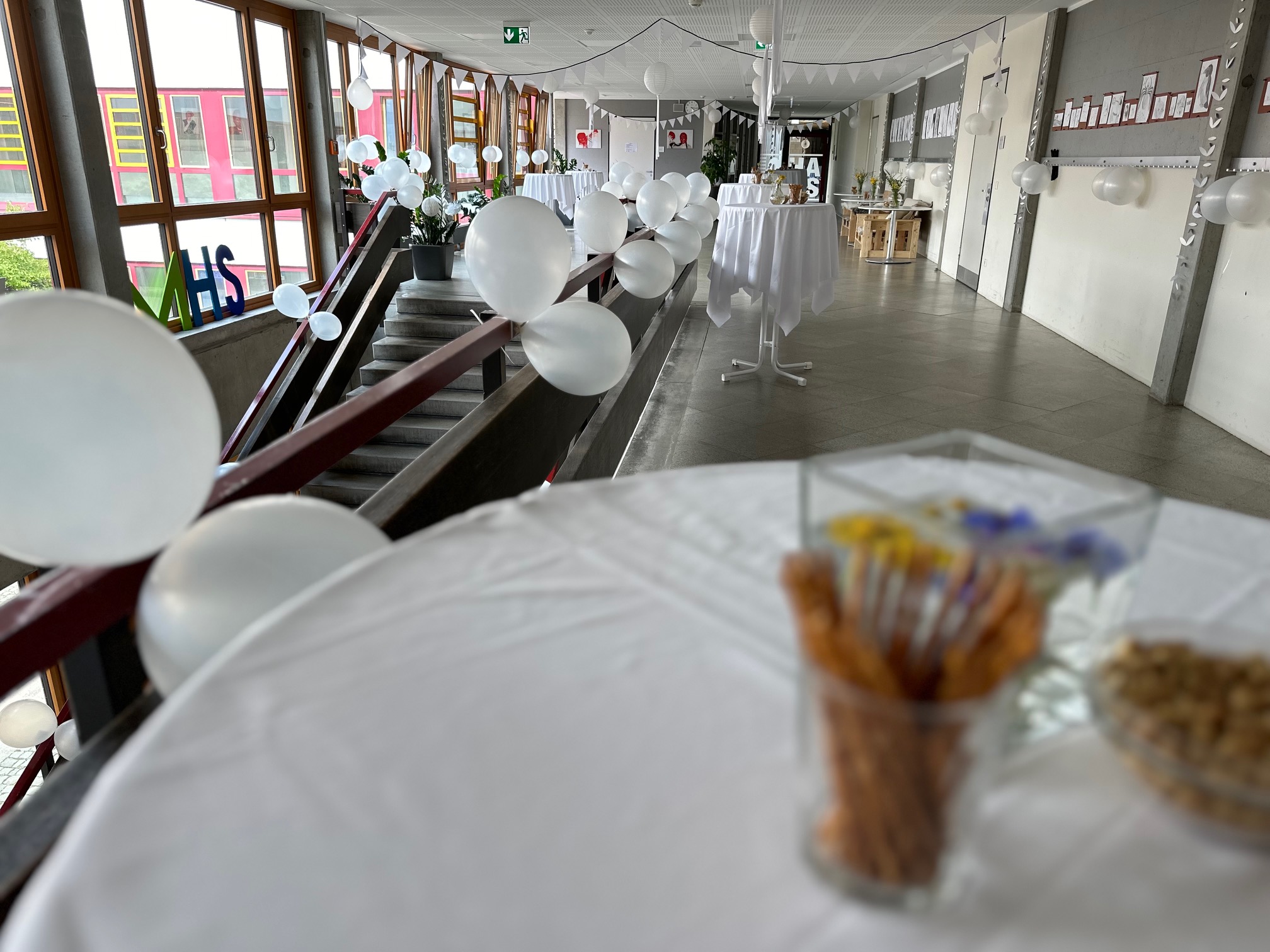 Mehr über den Artikel erfahren 24 Hauptschulabsolventen erhalten ihre Zeugnisse